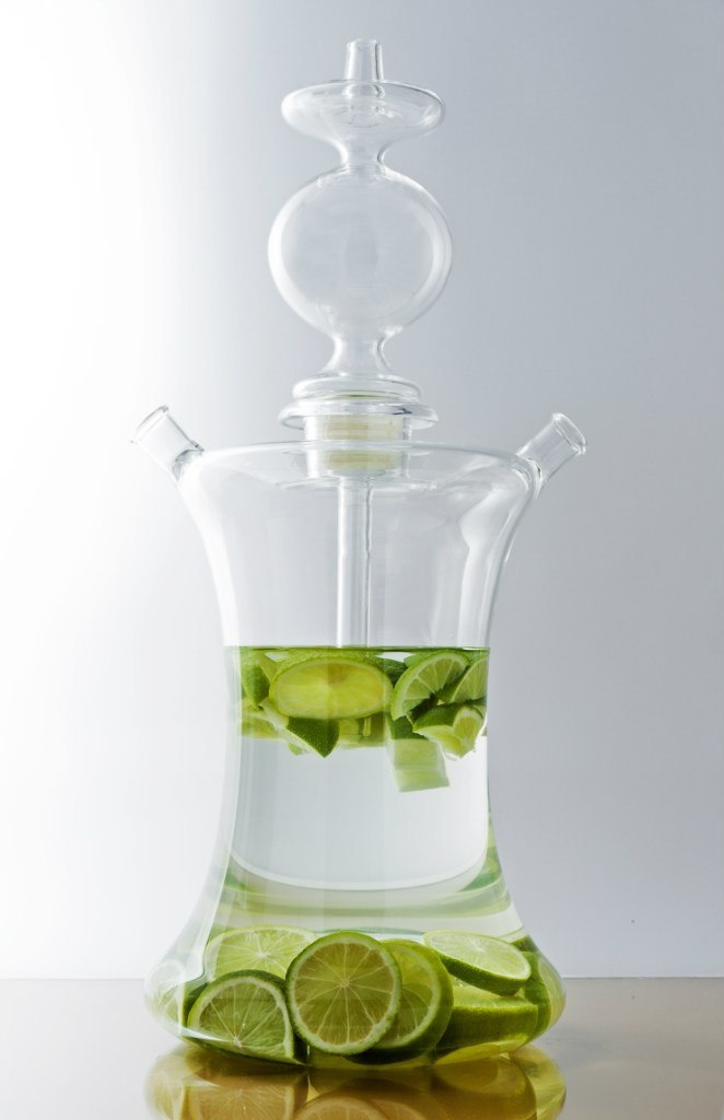 Из жаропрочного стекла